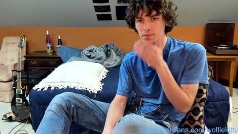 wolfiekitty  01-06-2022